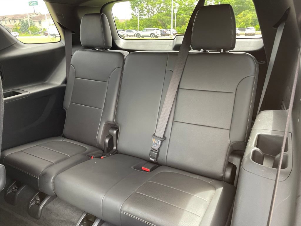 Used 2023 Chevrolet Traverse Premier w/ LPO, Floor Liner Package AWD/4WD image 15
