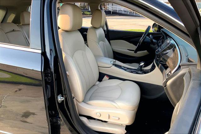 Used 2020 Buick Envision Preferred FWD image 9