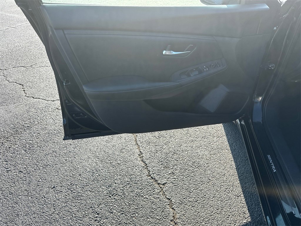 Used 2025 Nissan Sentra SV w/ All-Weather Package image 10