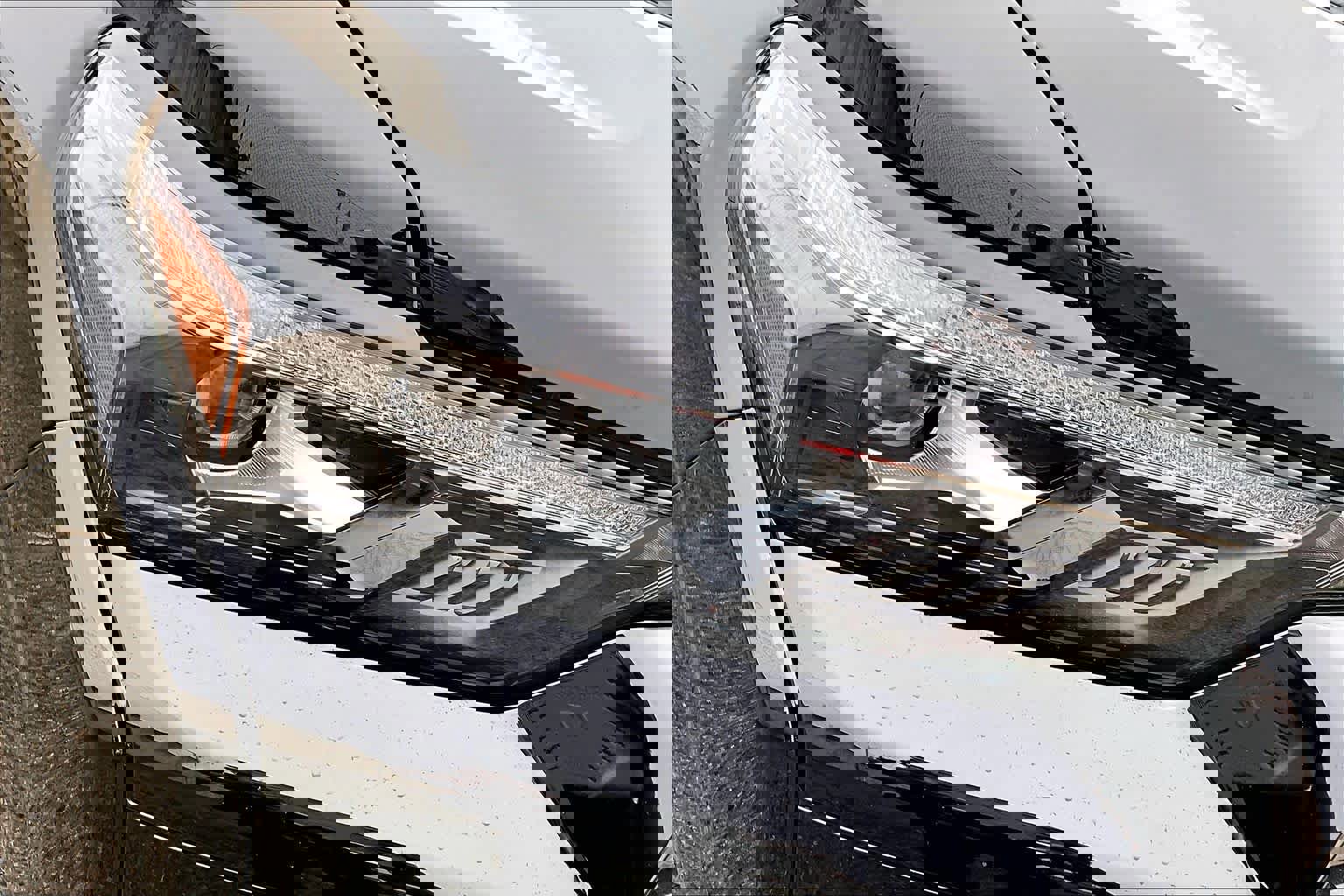 Used 2024 Chevrolet Colorado Z71 w/ Z71 Convenience Package 2 image 28