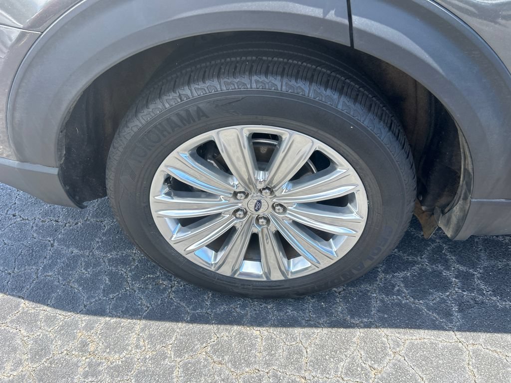 Certified 2020 Ford Explorer Limited RWD image 17