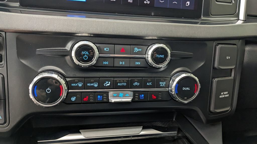 Certified 2025 Ford F250 Platinum AWD/4WD image 30