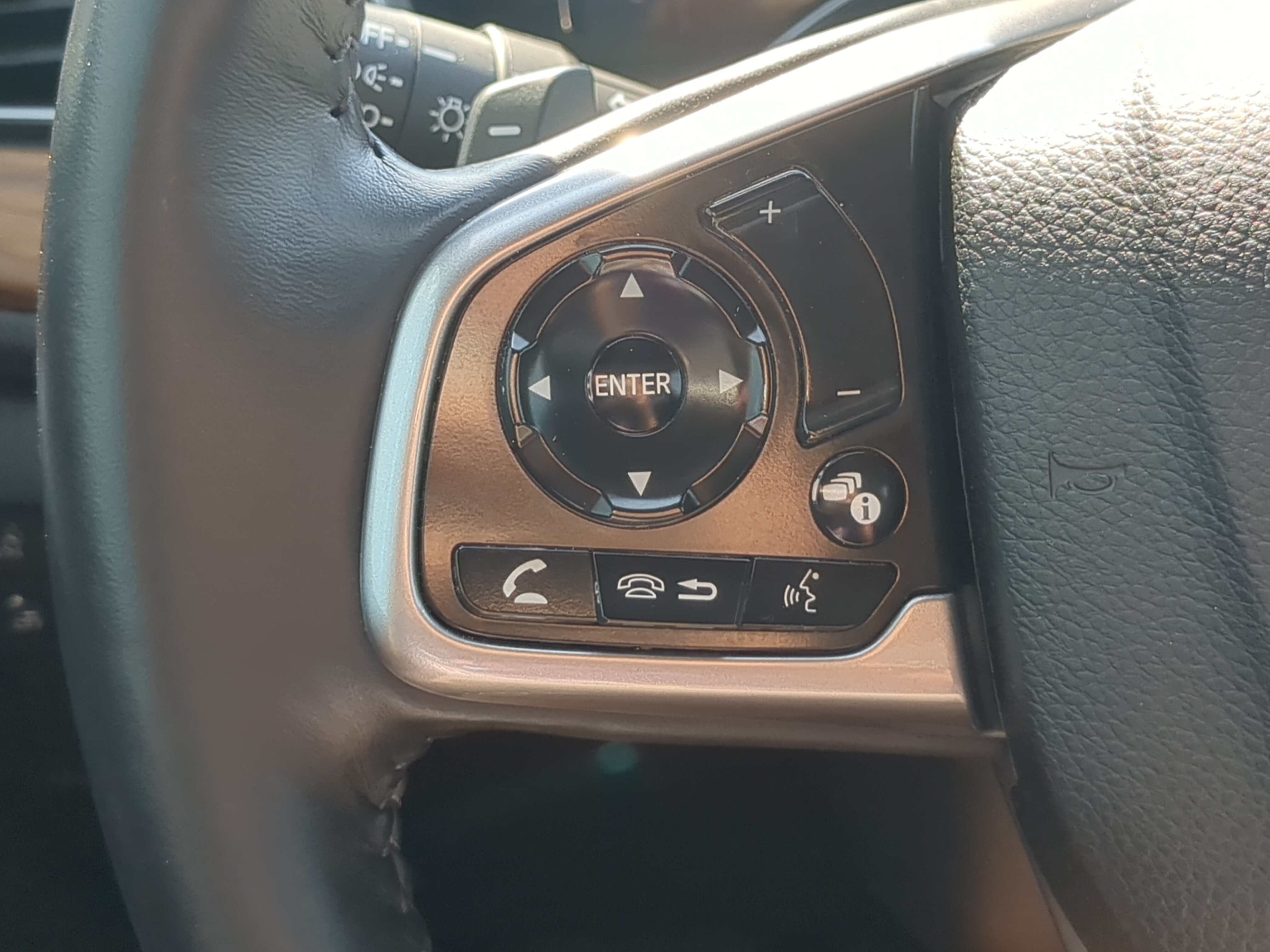 Used 2022 Honda CR-V Touring image 23