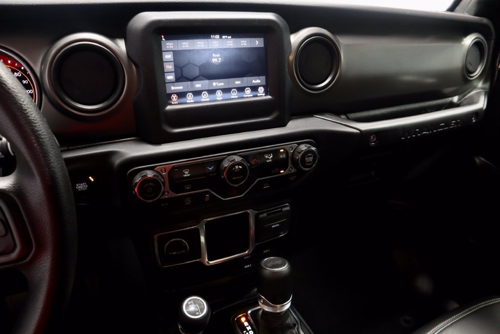Used 2023 Jeep Wrangler Unlimited Sport AWD/4WD image 30