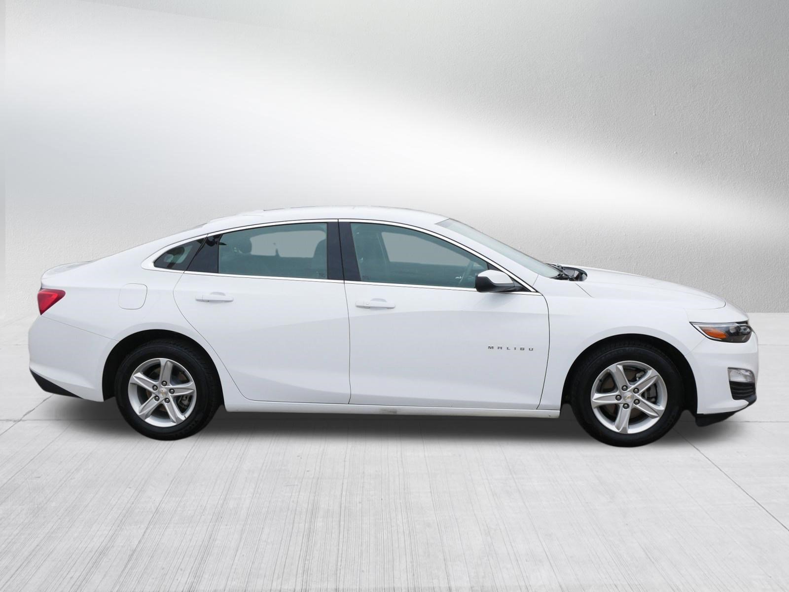 Used 2024 Chevrolet Malibu LT FWD image 8