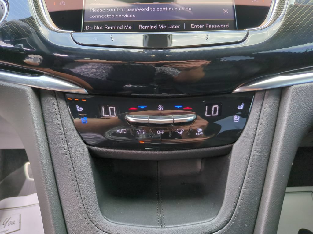 Used 2024 Cadillac XT6 Sport AWD/4WD image 31