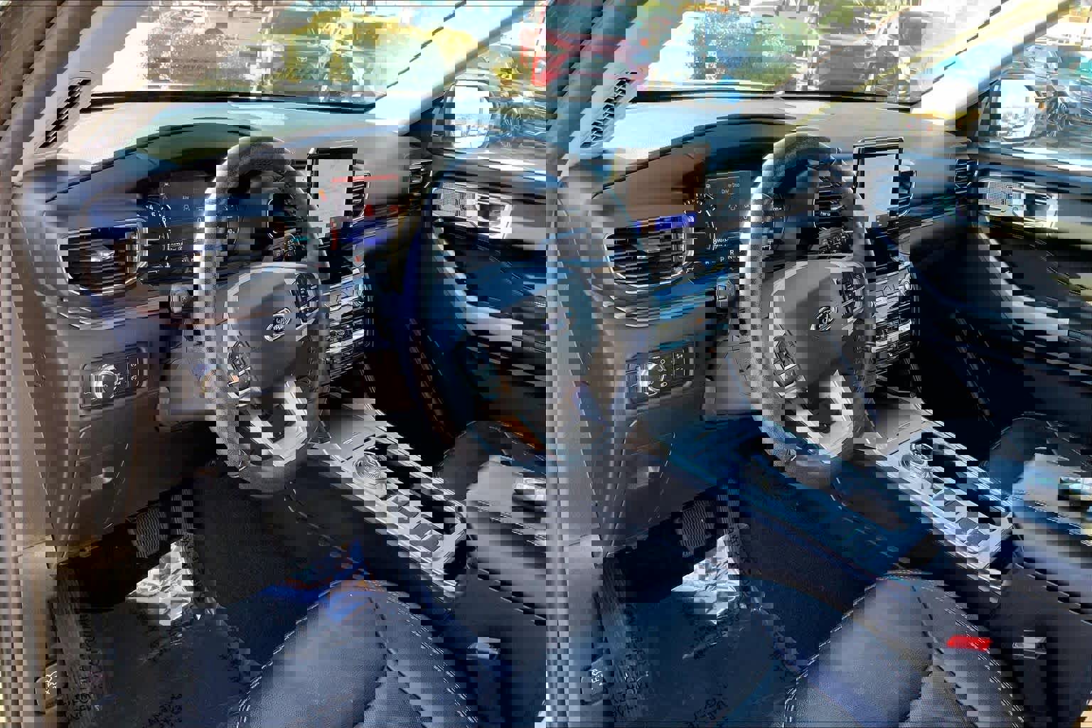 Certified 2021 Ford Explorer Limited w/ Equipment Group 301A image 16