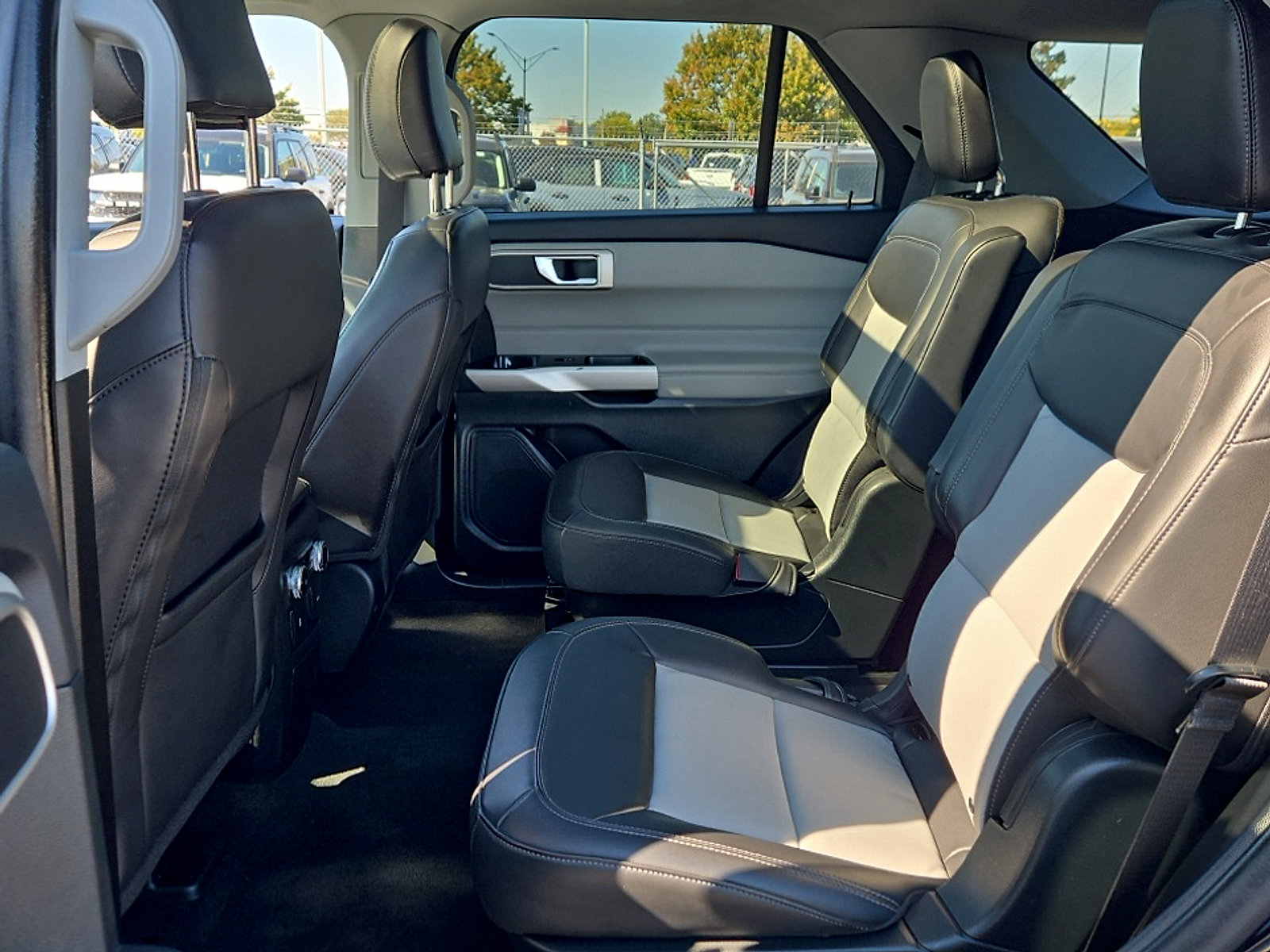 Certified 2023 Ford Explorer XLT w/ Equipment Group 202A AWD/4WD image 21