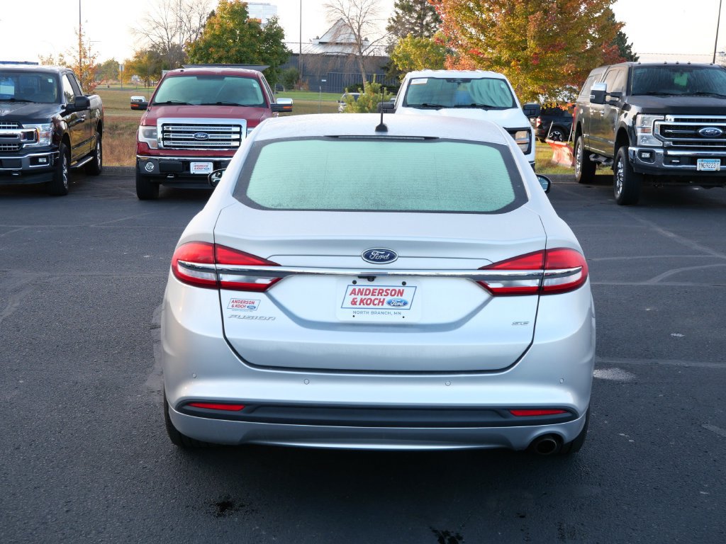 Certified 2017 Ford Fusion SE FWD image 7