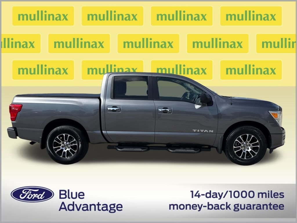 Used 2021 Nissan Titan SV w/ SV Convenience Package RWD image 2