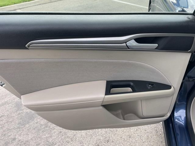 Certified 2018 Ford Fusion SE FWD image 23