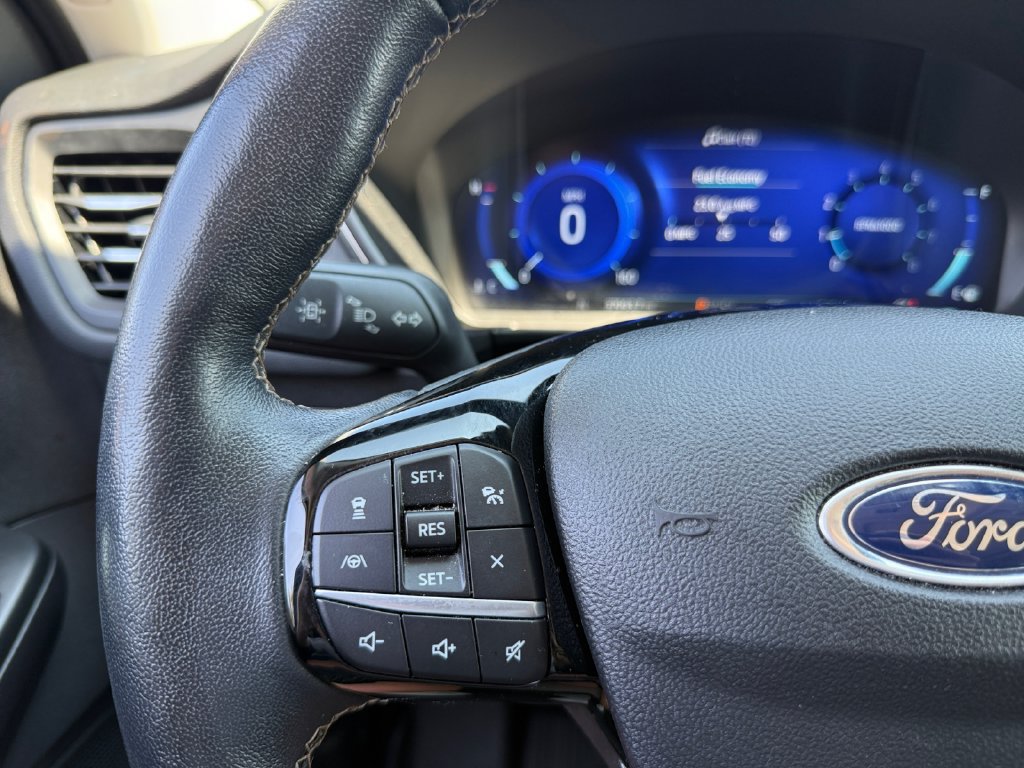 Certified 2022 Ford Escape Titanium w/ Titanium Elite Package AWD/4WD image 19
