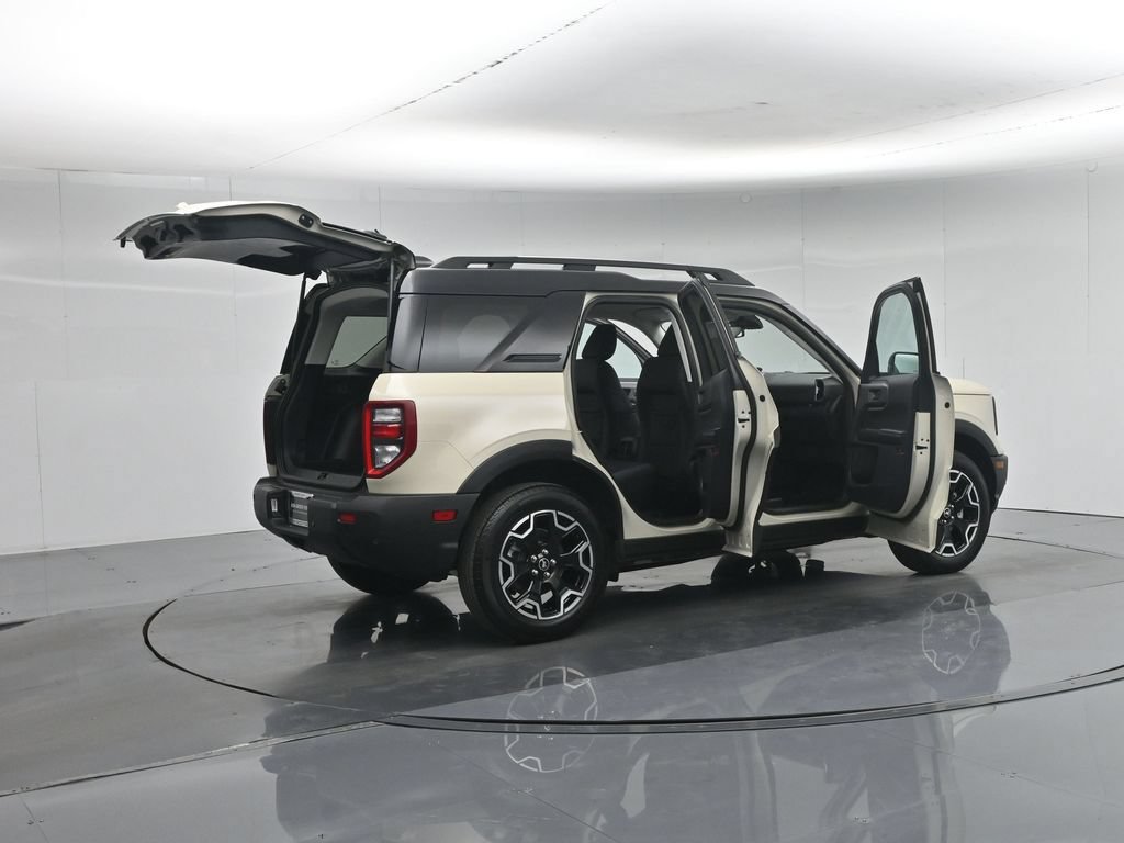 Certified 2025 Ford Bronco Sport Outer Banks w/ Outer Banks Tech Package+ AWD/4WD image 6