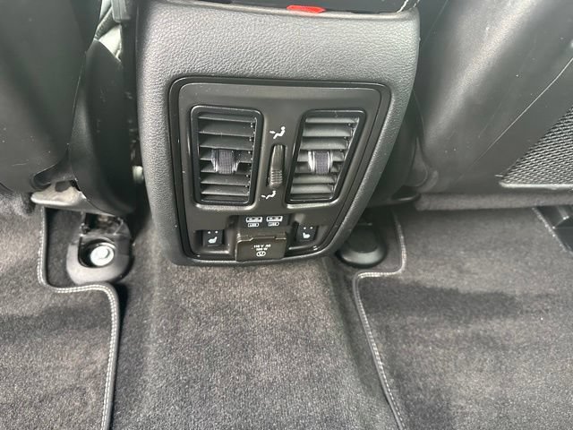 Used 2022 Dodge Durango SRT w/ SRT Interior Appearance Group AWD/4WD image 18
