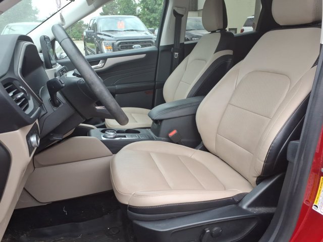 Certified 2022 Ford Escape SEL AWD/4WD image 3