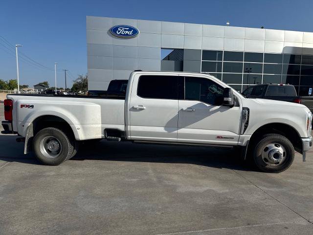 Certified 2025 Ford F350 Lariat w/ Lariat Ultimate Package AWD/4WD image 2