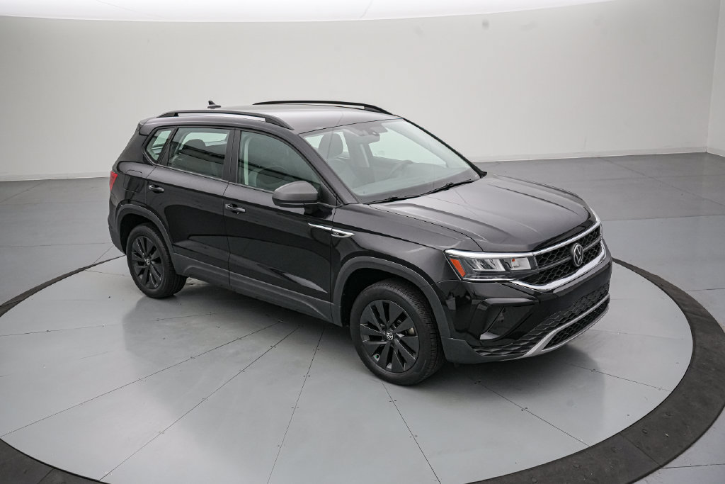 Used 2023 Volkswagen Taos S FWD image 2