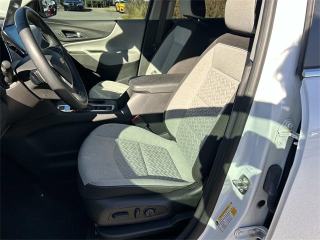 Used 2023 Chevrolet Equinox LT image 32