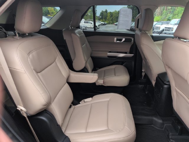 Certified 2023 Ford Explorer XLT w/ Equipment Group 202A AWD/4WD image 18