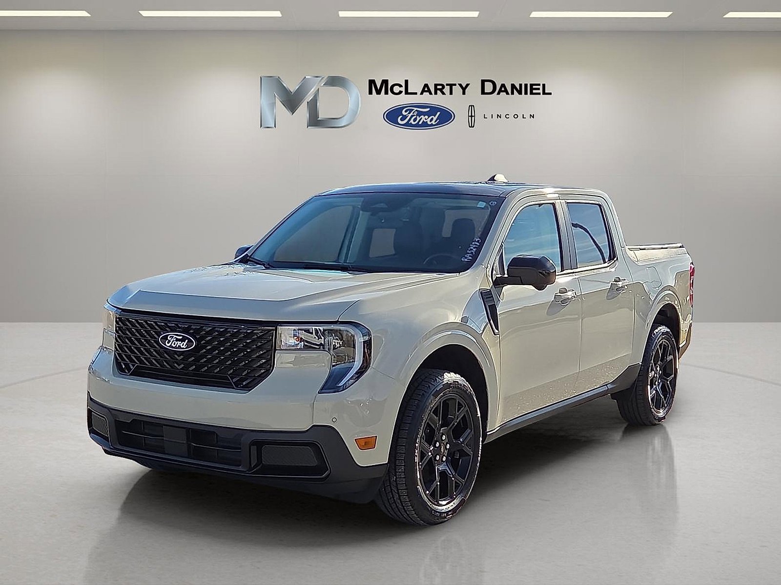 Certified 2025 Ford Maverick Lariat w/ Black Appearance Package video 2