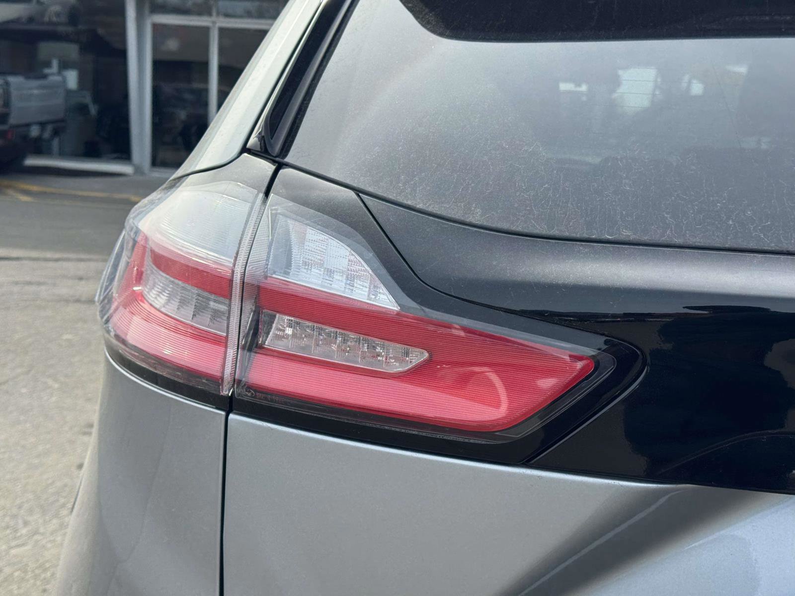 Certified 2024 Ford Edge SE image 9