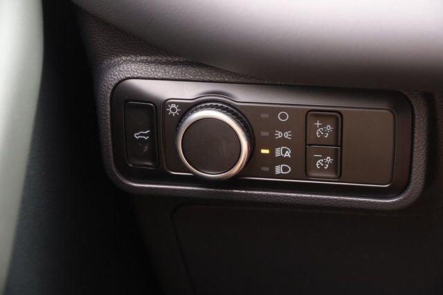 Certified 2025 Ford Explorer Active AWD/4WD image 21