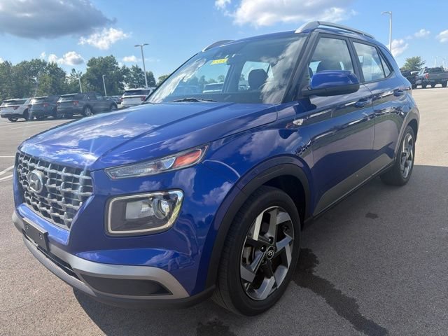 Used 2021 Hyundai Venue SEL FWD video 2