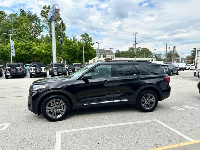 Certified 2025 Ford Explorer Active w/ Active Comfort Package AWD/4WD image 8
