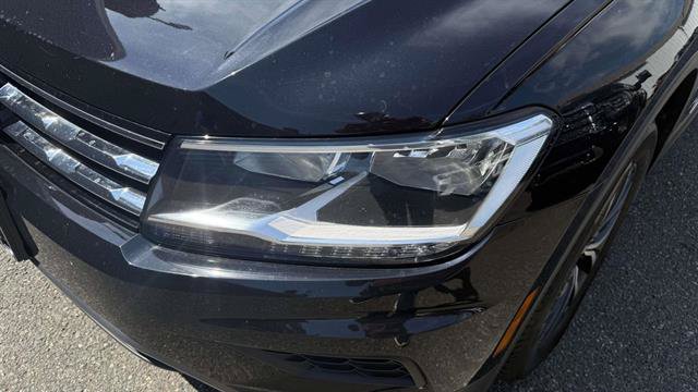 Used 2020 Volkswagen Tiguan SE w/ Panoramic Sunroof Package AWD/4WD image 6