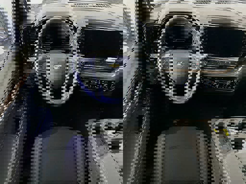 Used 2025 Chevrolet Silverado 1500 LT image 13