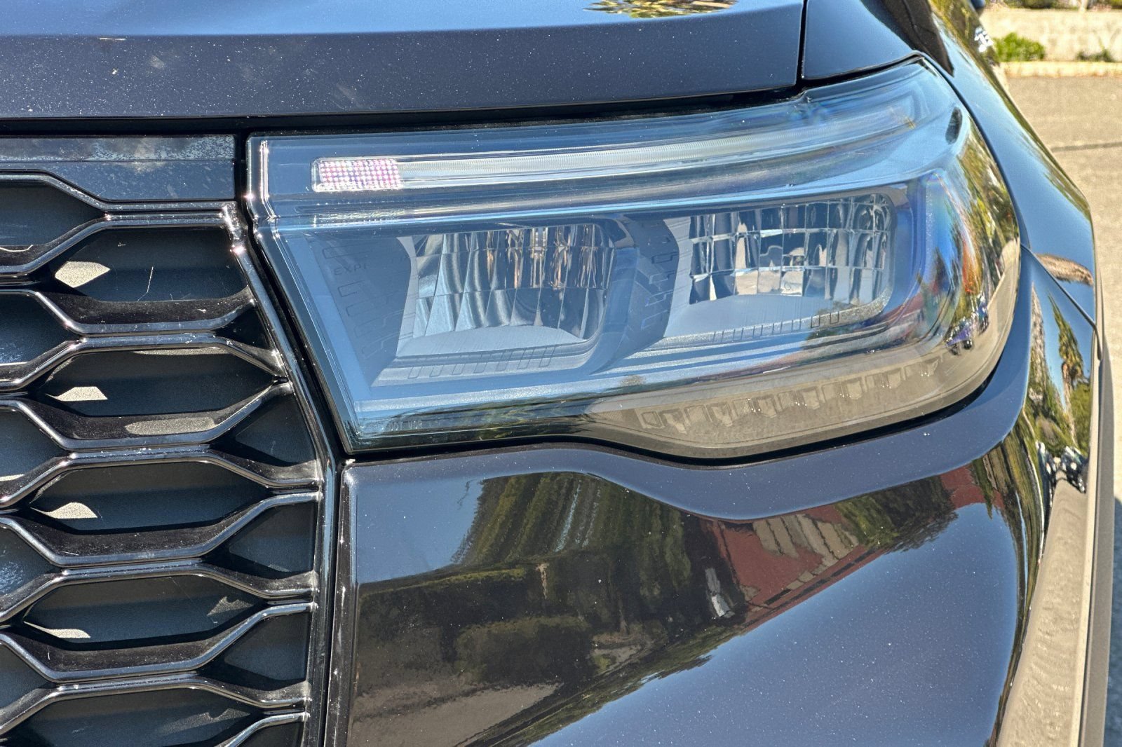 Certified 2025 Ford Explorer ST-Line w/ Premium Package AWD/4WD image 55