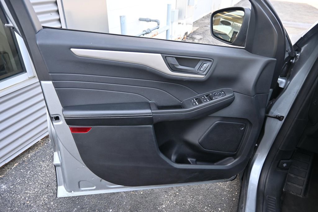 Certified 2022 Ford Escape SE image 18