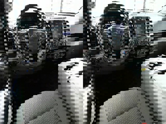 Certified 2019 Ford F150 XLT w/ Equipment Group 302A Luxury image 8