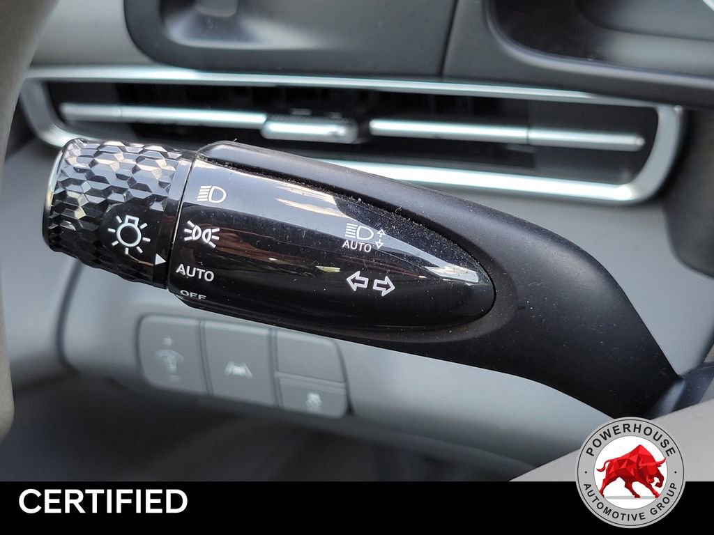 Used 2023 Hyundai Elantra SEL FWD image 28