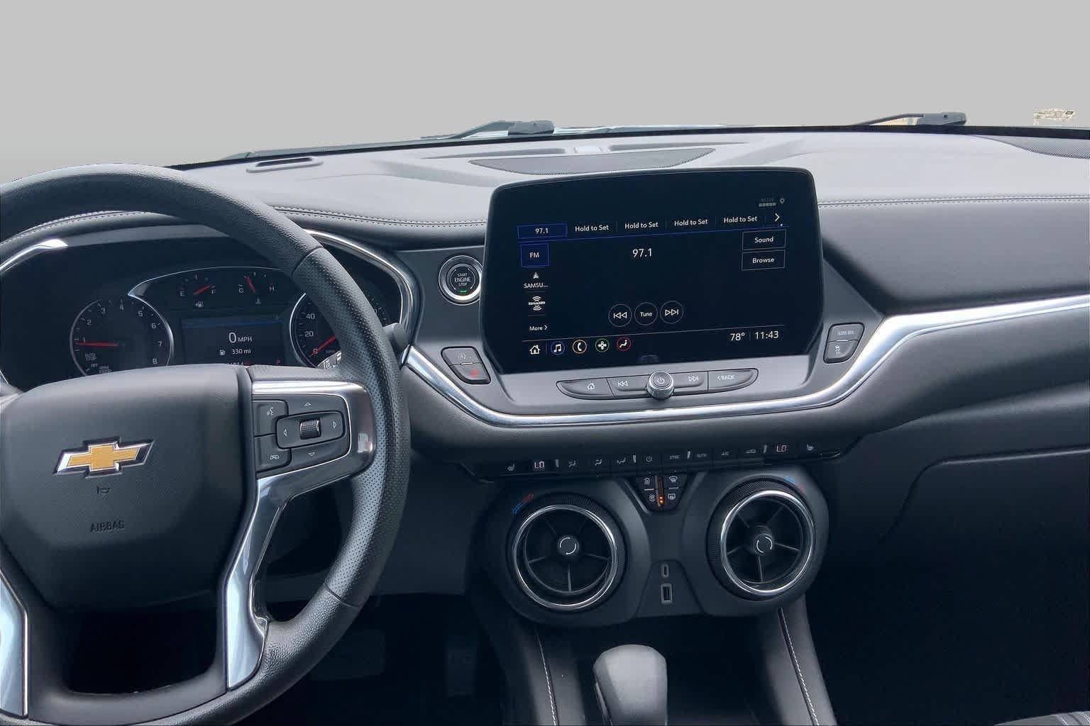 Used 2024 Chevrolet Blazer LT FWD image 7