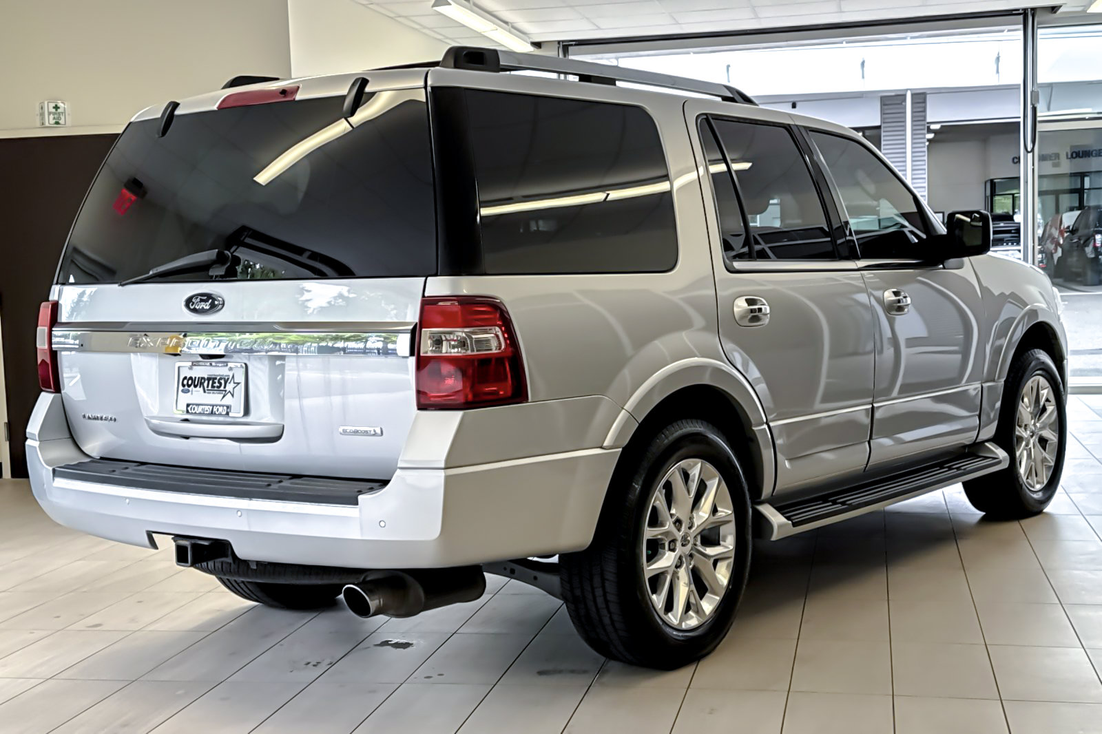Certified 2017 Ford Expedition Limited AWD/4WD image 4