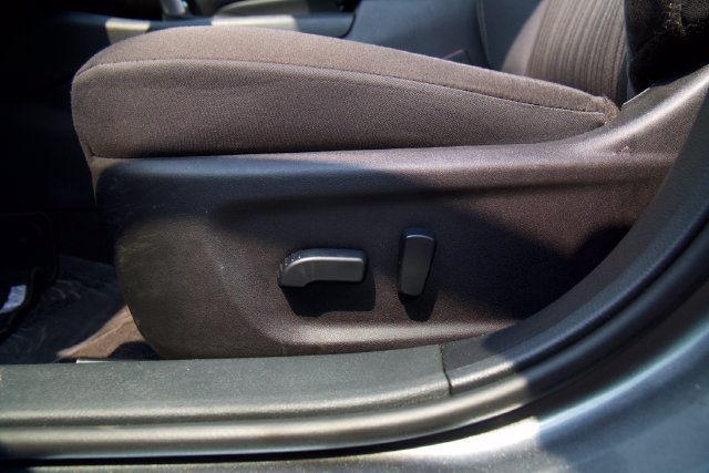 Used 2025 Nissan Altima 2.5 SV FWD image 21