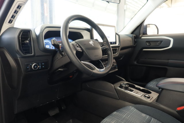 Certified 2025 Ford Bronco Sport Heritage w/ Convenience Package AWD/4WD image 10