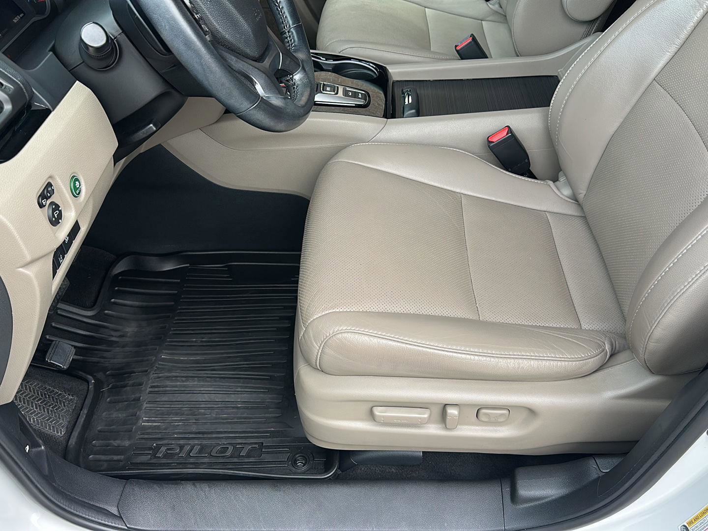 Used 2022 Honda Pilot Elite image 12