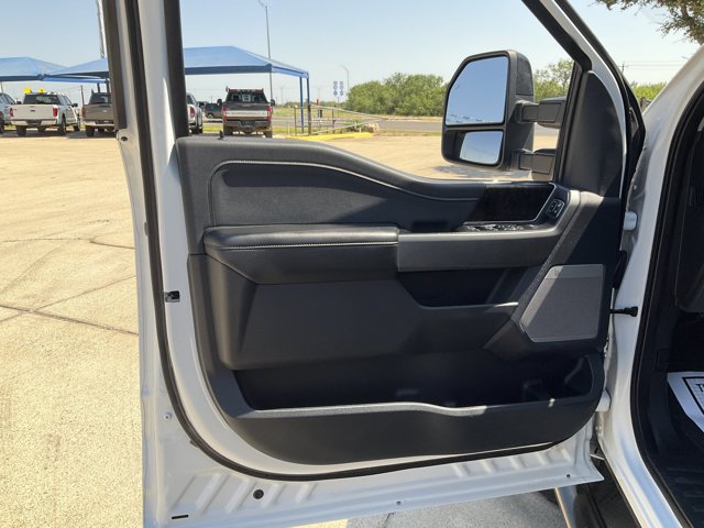Certified 2025 Ford F250 Lariat AWD/4WD image 7