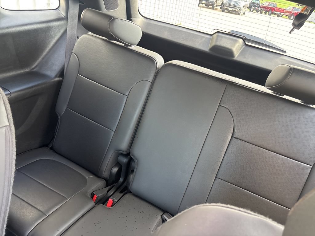 Used 2023 Chevrolet Traverse High Country FWD image 30