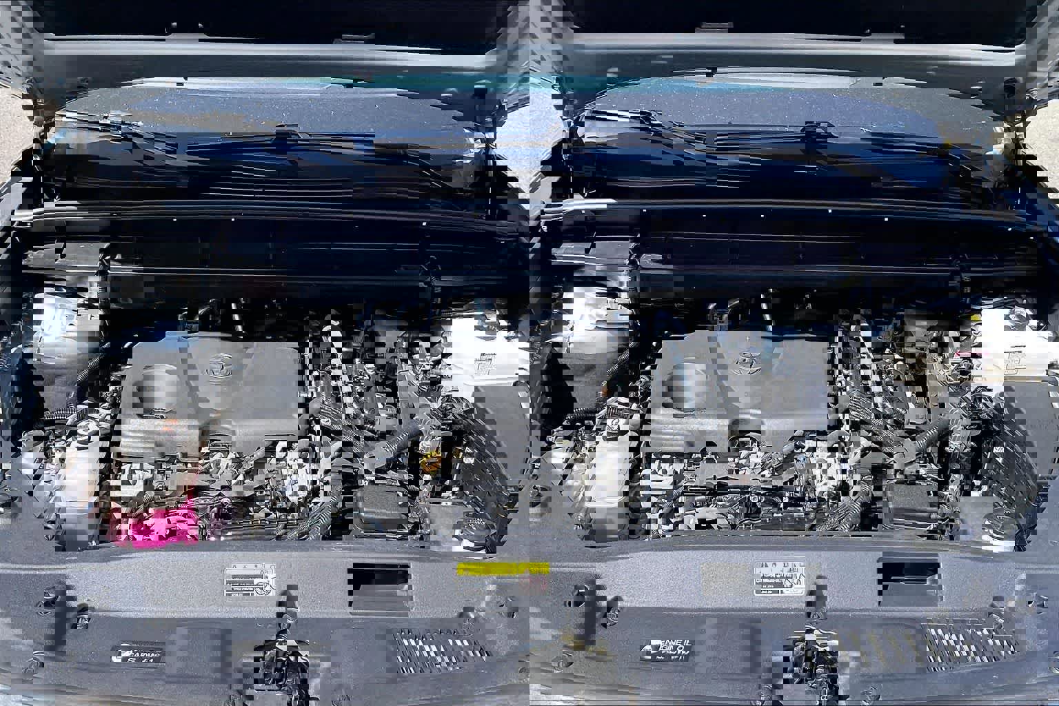 Used 2023 Toyota Highlander LE FWD image 11