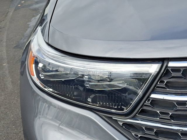 Certified 2022 Ford Explorer XLT w/ Class IV Trailer Tow Package image 11