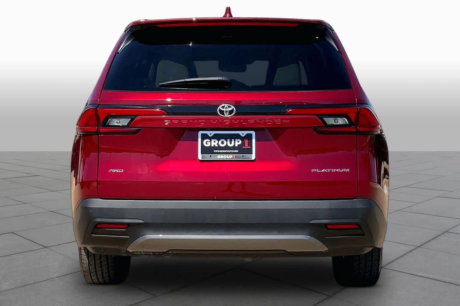 Used 2024 Toyota Grand Highlander AWD image 5