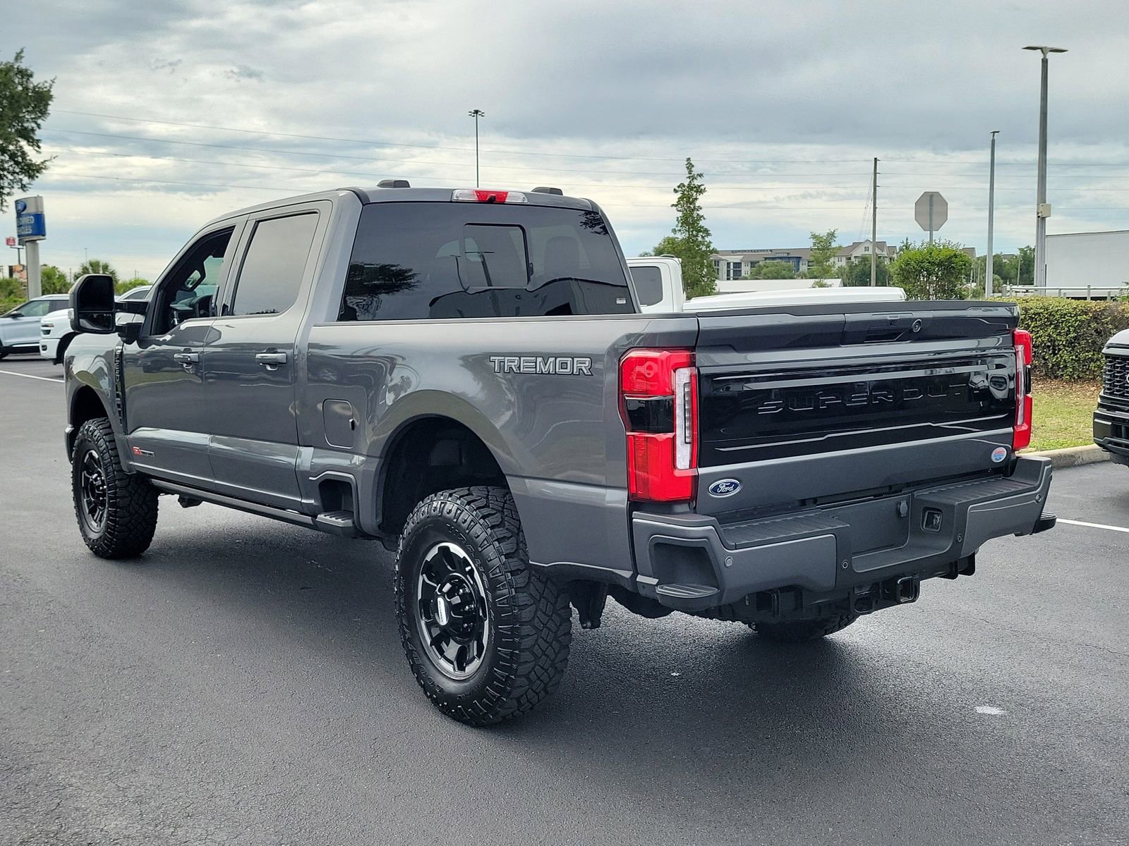 Certified 2026 Ford F250 Platinum w/ Tremor Off-Road Package AWD/4WD image 3