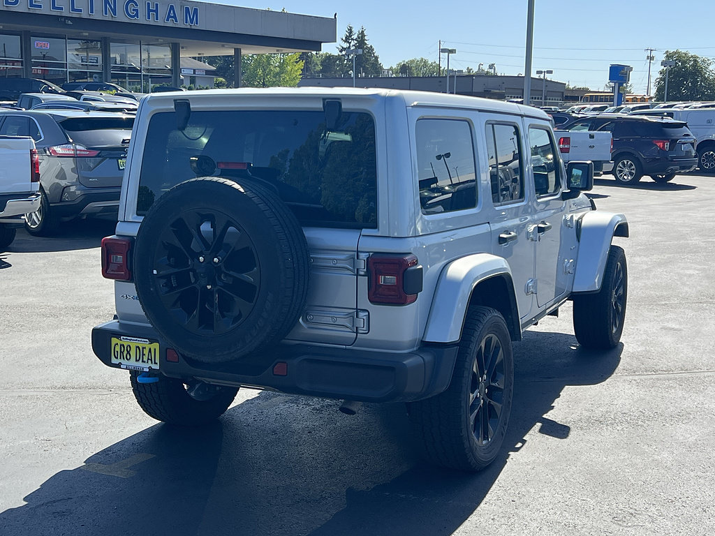 Used 2024 Jeep Wrangler Unlimited Sahara AWD/4WD image 6