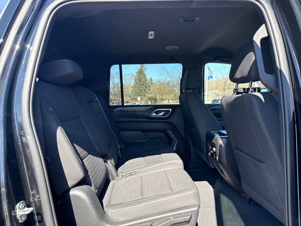 Used 2022 Chevrolet Suburban LS w/ Driver Alert Package image 11