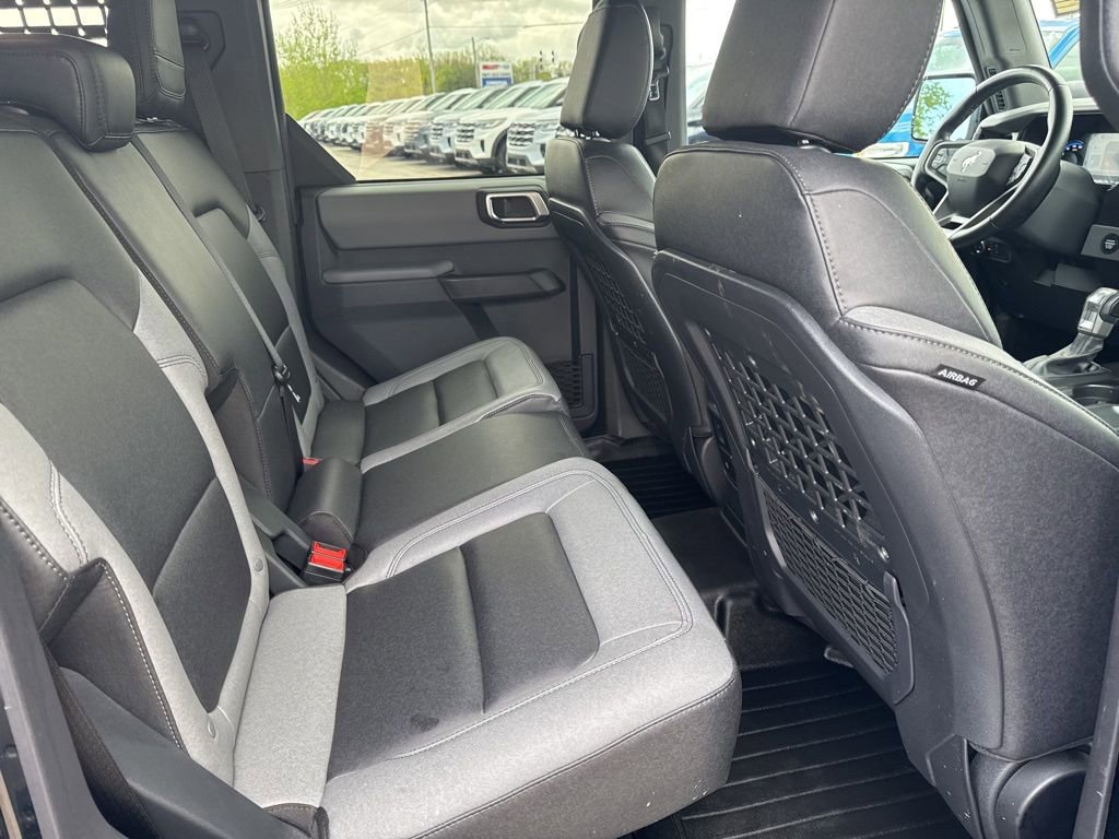 Certified 2023 Ford Bronco Big Bend w/ Sasquatch Package AWD/4WD image 38