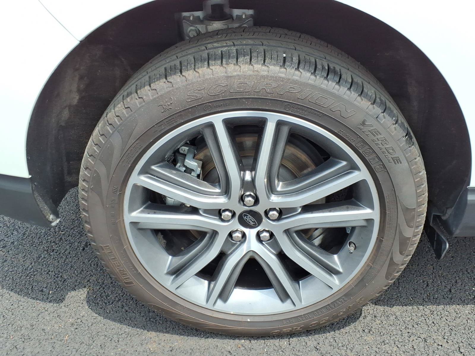 Certified 2024 Ford Edge Titanium AWD/4WD image 7