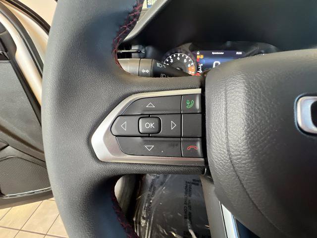 Used 2025 Jeep Compass Trailhawk AWD/4WD image 20